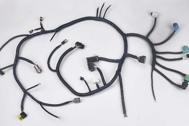 The automotive wiring harness ensures the circuit function of the entire locomotive